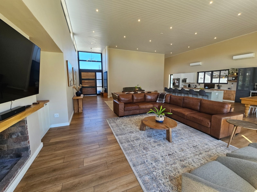 5 Bedroom Property for Sale in Riversdale Western Cape